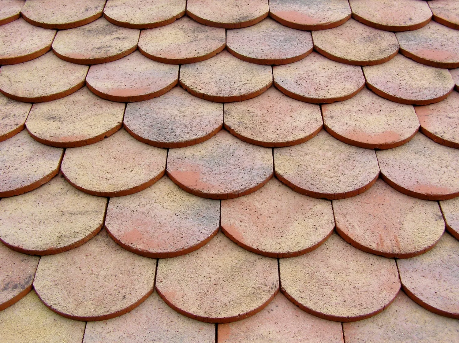 Plate Écaille Pressée 17×27 tetőcserép beépítve — referencia 8